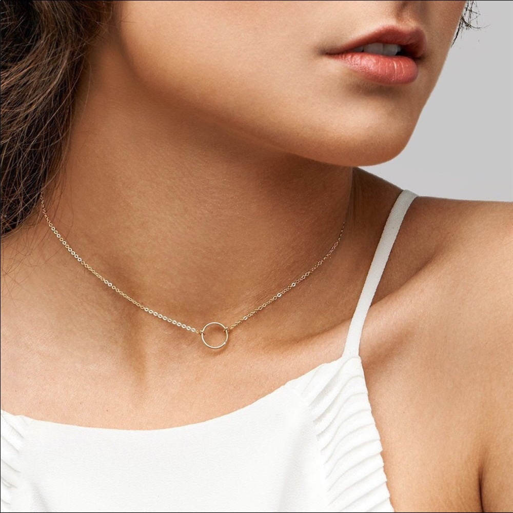 ✰ Dainty Gold Circle Choker ✰